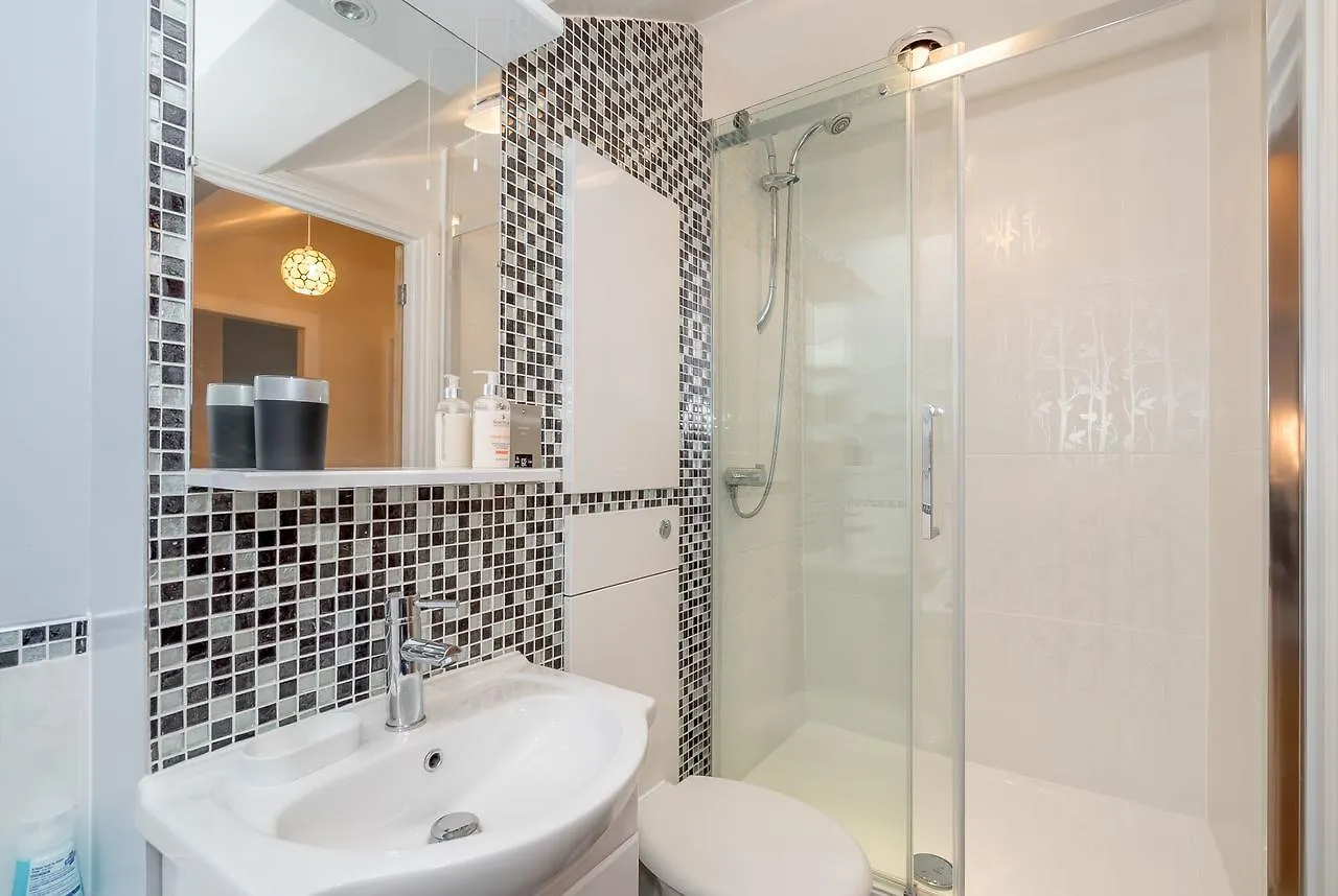 Castle Terrace Apartment