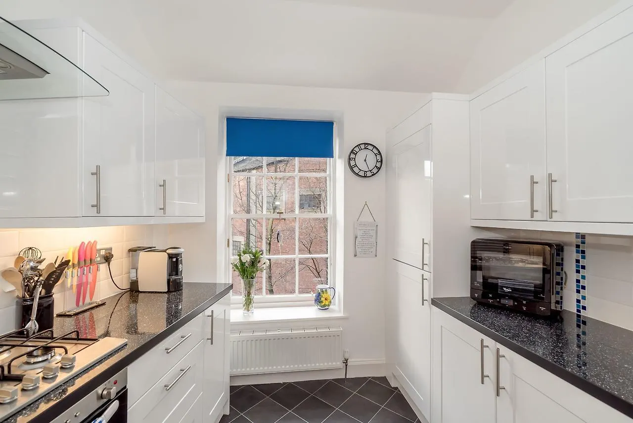 Castle Terrace Apartment 0*, Edimburgo